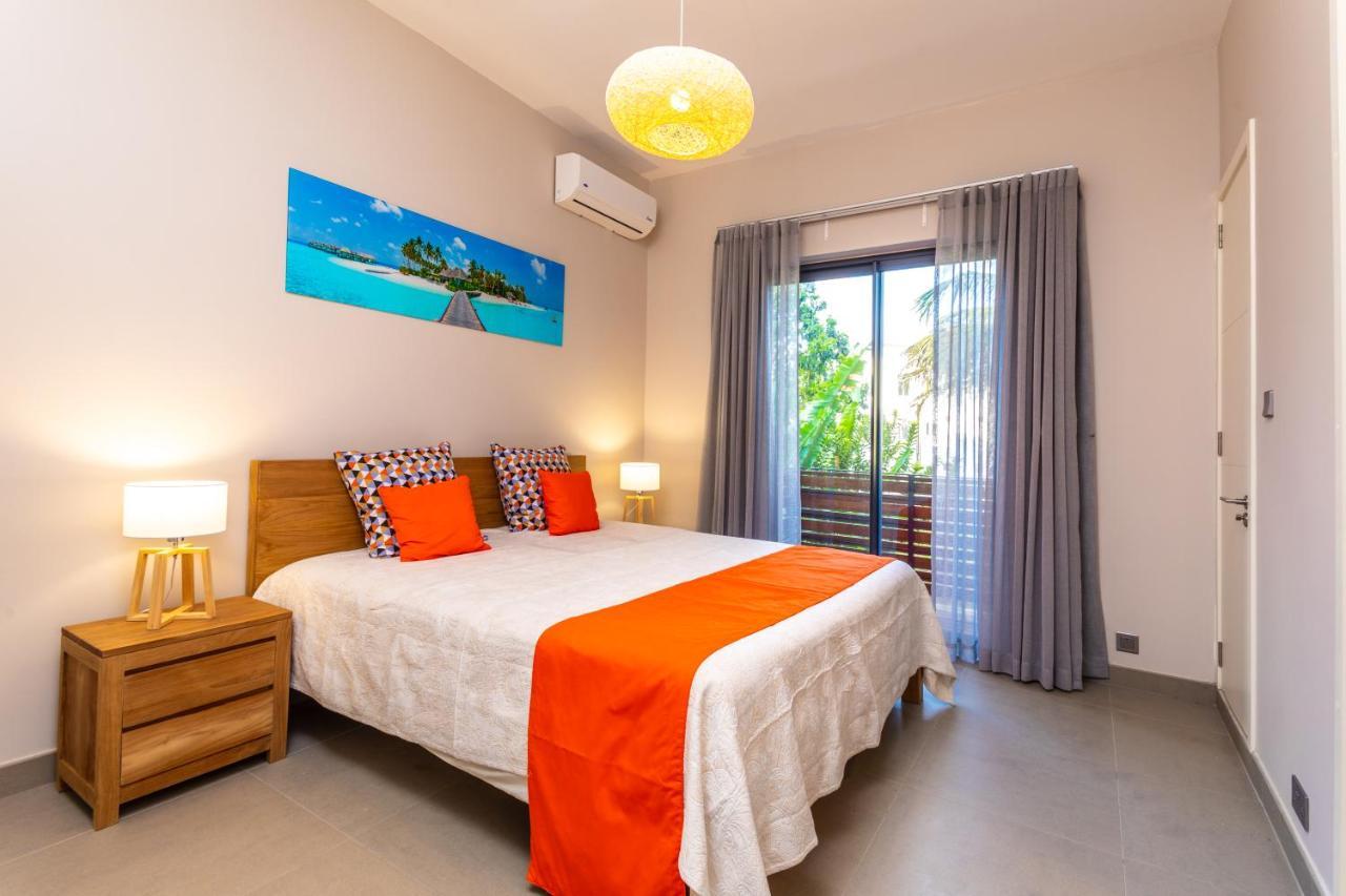 One Bay Residence Apartment 6 Pereybere Beach Exterior photo