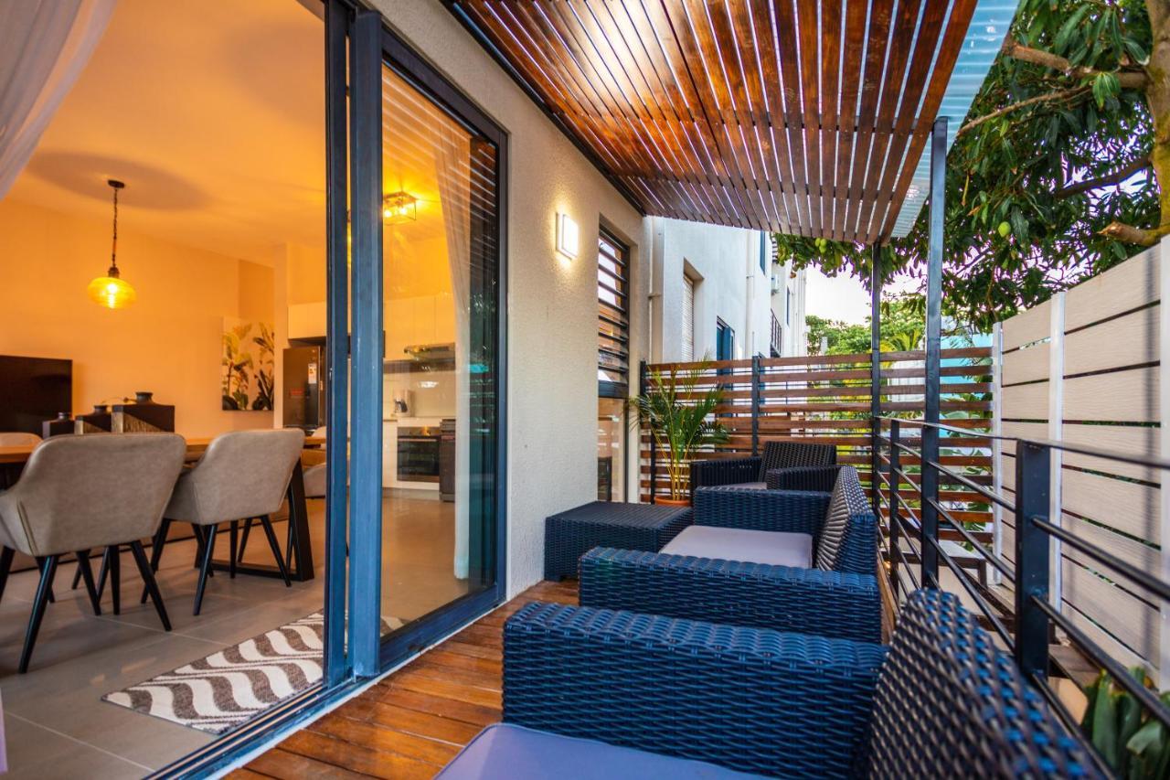 One Bay Residence Apartment 6 Pereybere Beach Exterior photo