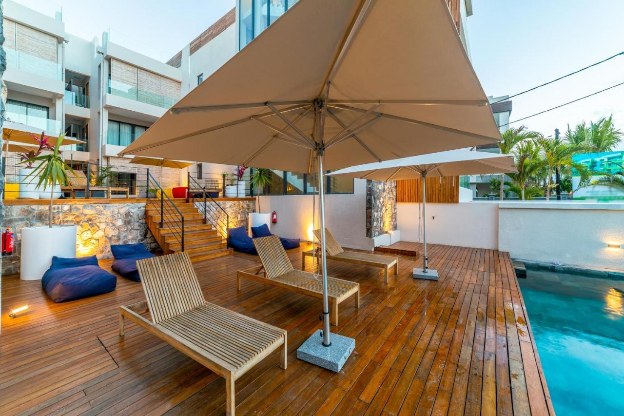 One Bay Residence Apartment 6 Pereybere Beach Exterior photo