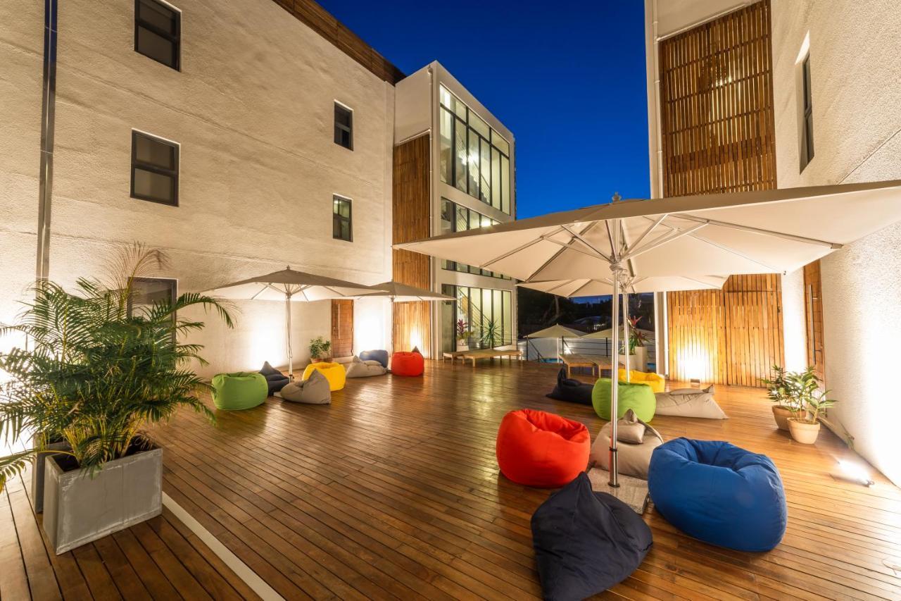 One Bay Residence Apartment 6 Pereybere Beach Exterior photo