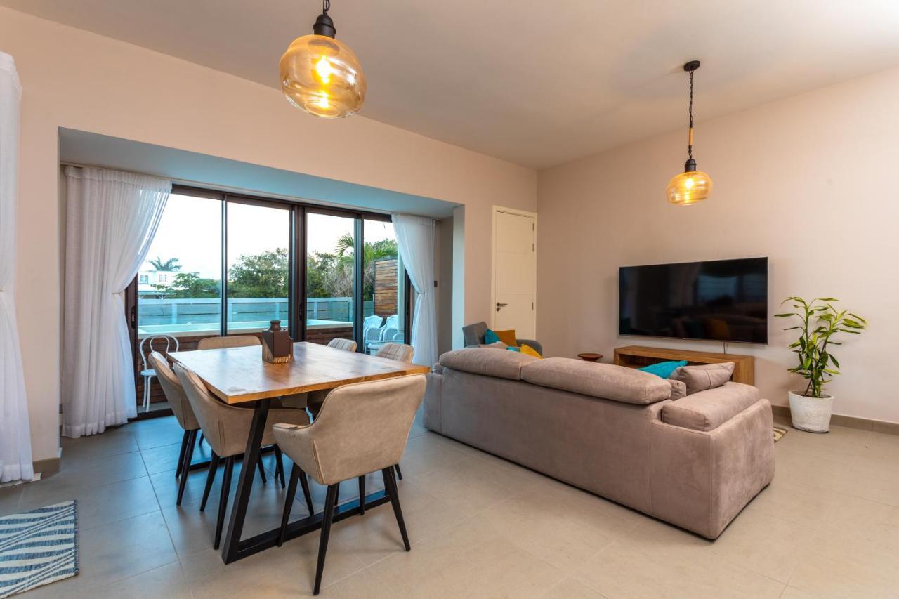 One Bay Residence Apartment 6 Pereybere Beach Exterior photo