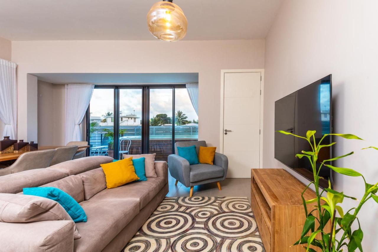 One Bay Residence Apartment 6 Pereybere Beach Exterior photo